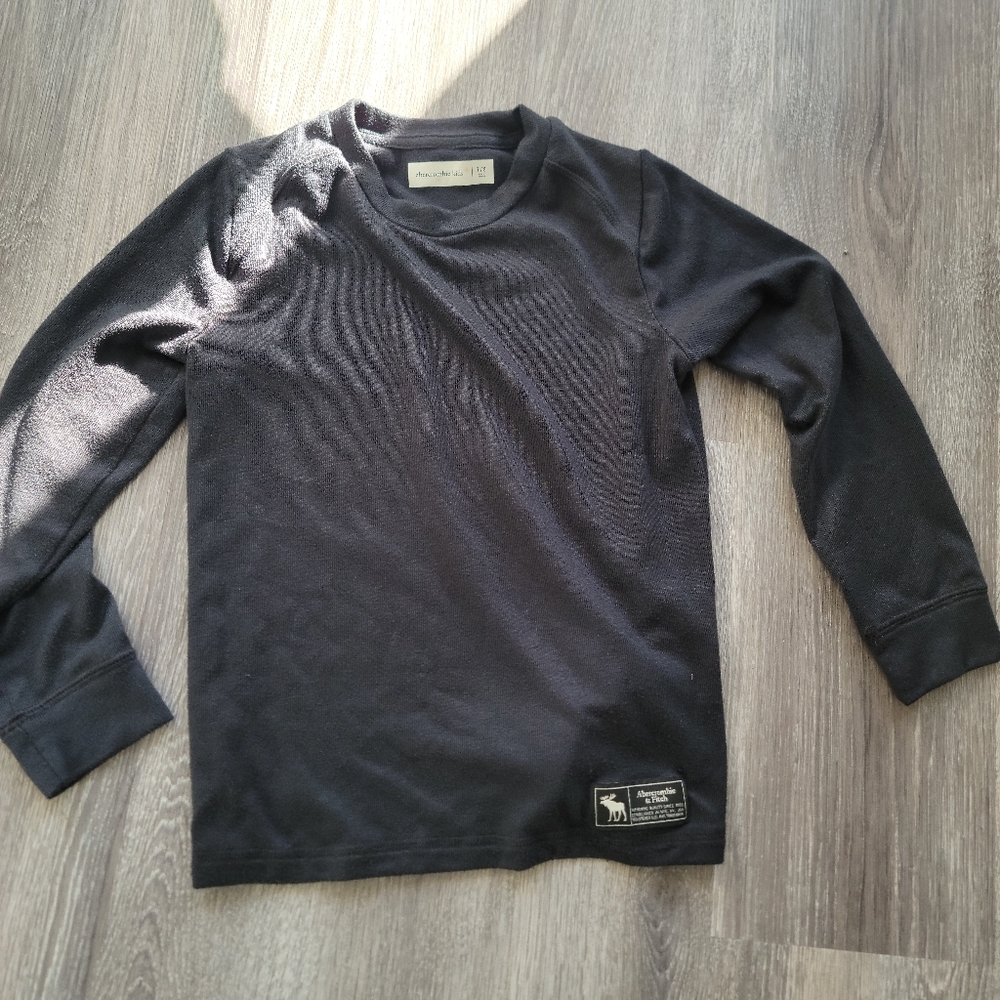 Abercrombie kids super soft black shirt size 7/8